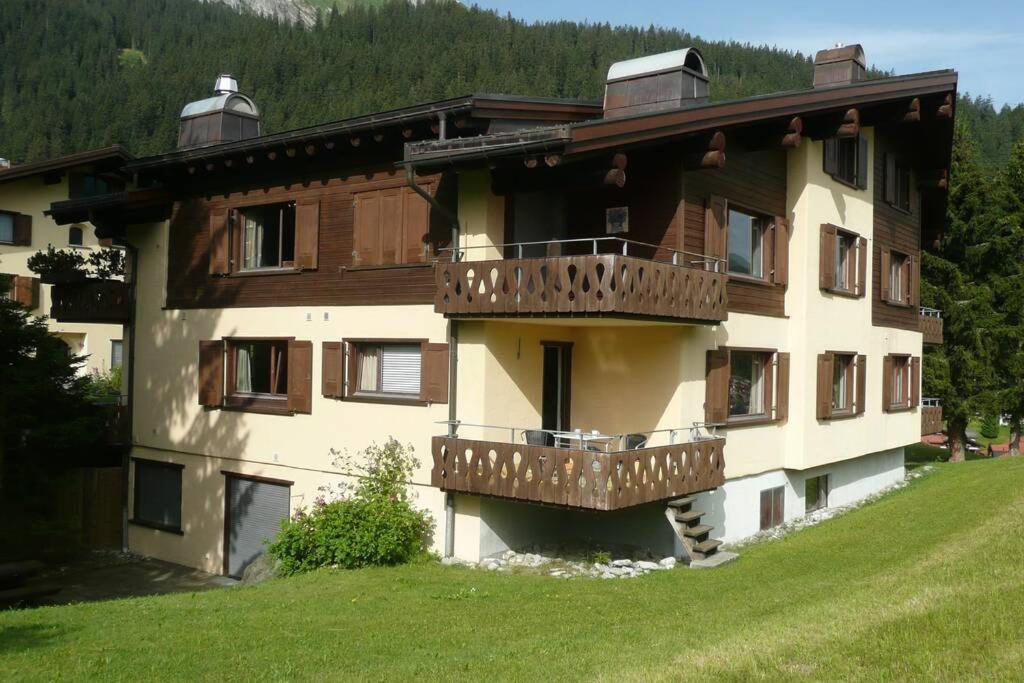 Appartement In Hus Signal Met Prachtig Uitzicht Op De Bergen Klosters Exterior photo