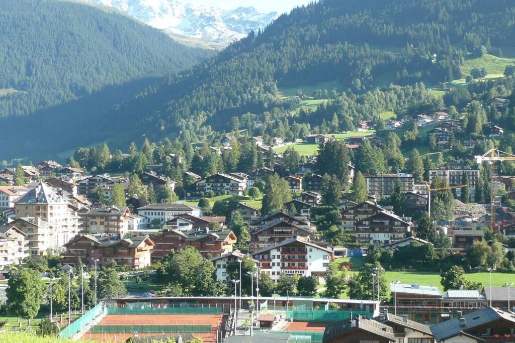 Appartement In Hus Signal Met Prachtig Uitzicht Op De Bergen Klosters Exterior photo